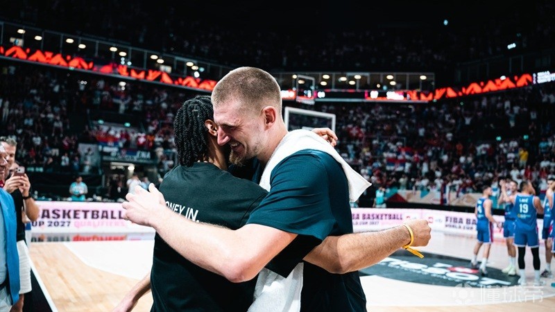 约基奇:NBA里某些人会刷数据,但在欧洲赢球才是最重要的